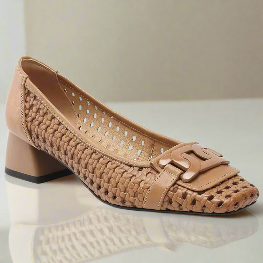 Crochet Brown Leather Buckle Pump