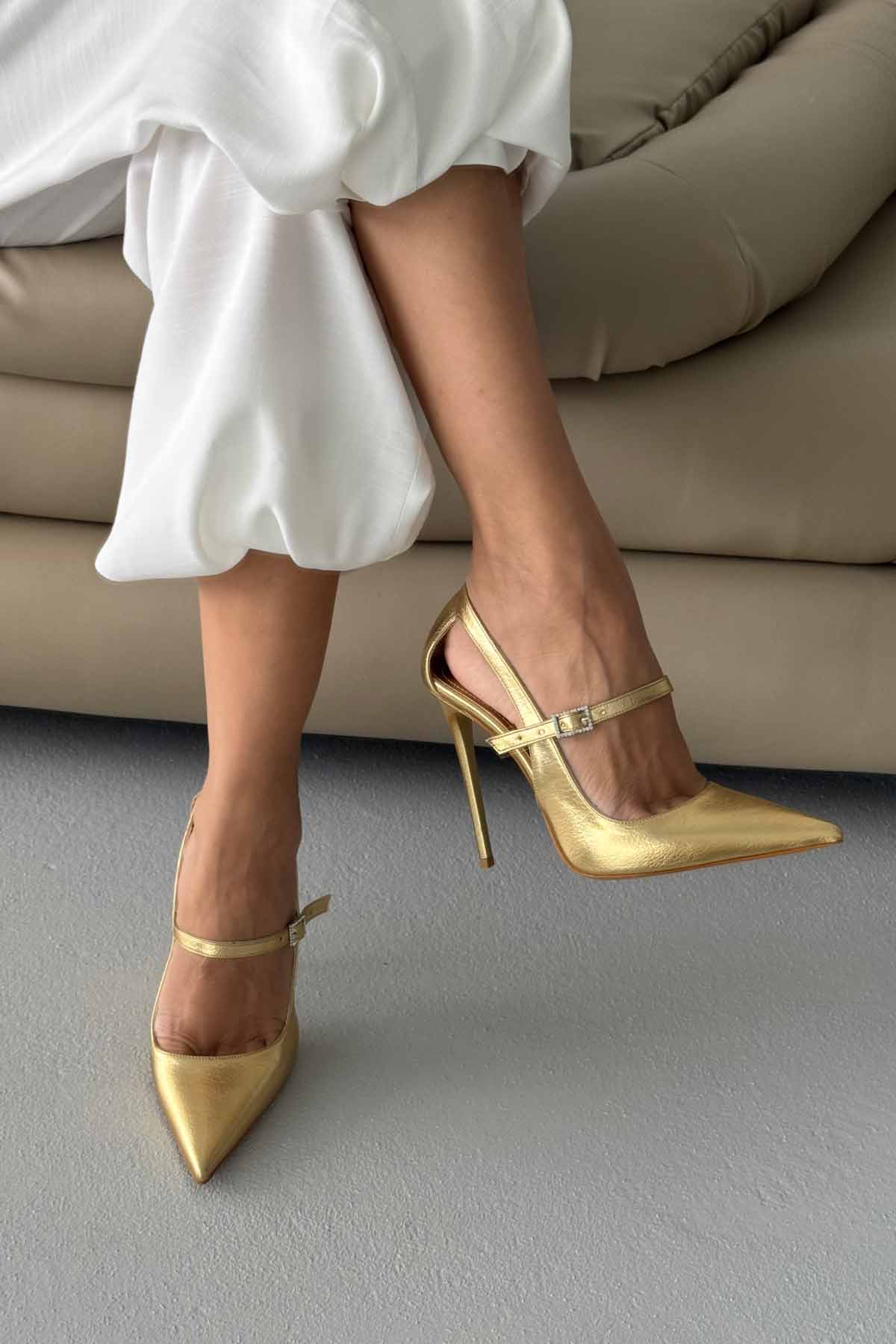 Olori Gold Crinkled Heels