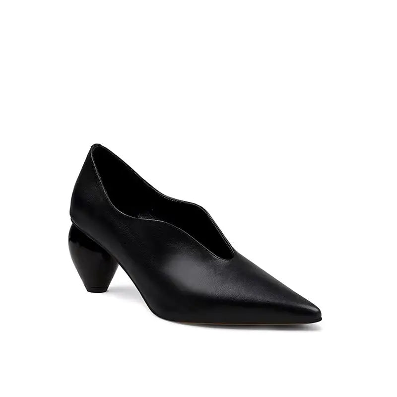 Breigh Black Curve Shaped Leather Pumps   Queen Sheila Brand