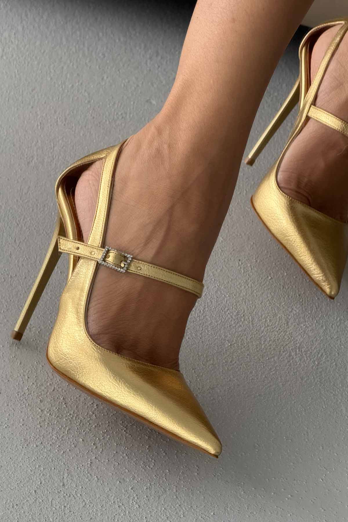 Olori Gold Crinkled Heels