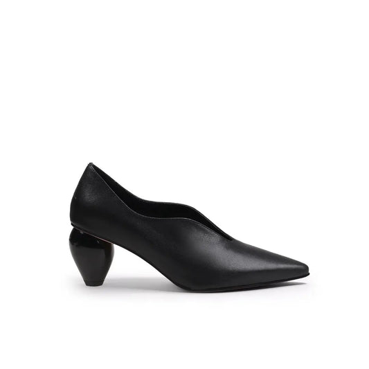 Breigh Black Curve Shaped Leather Pumps   Queen Sheila Brand